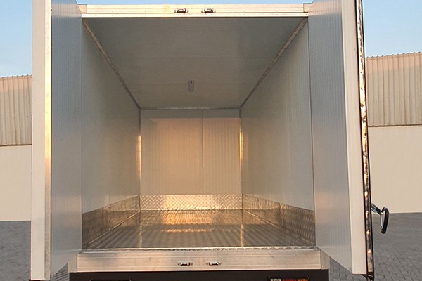 Hino 714 Dry Box