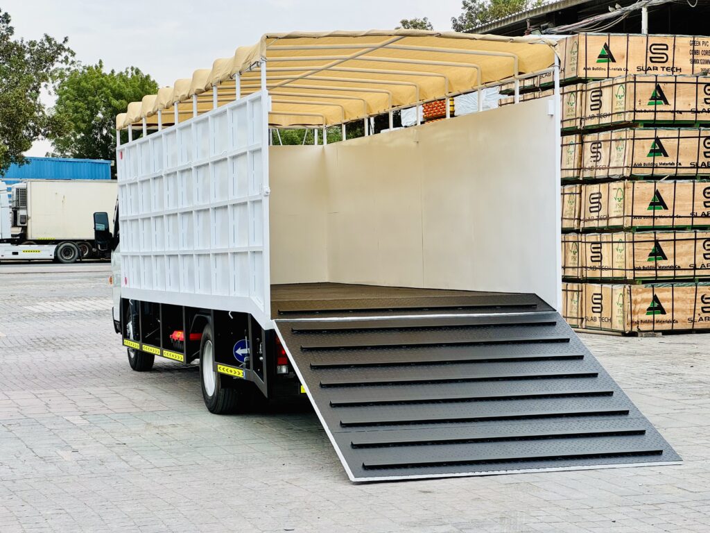 camel_truck_4